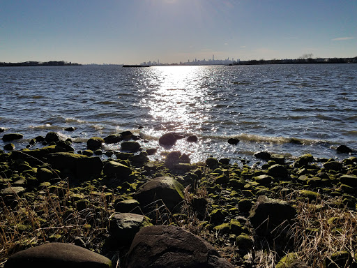 Park «Ferry Point Park», reviews and photos, 10 Hutchinson River Pkwy, Bronx, NY 10465, USA