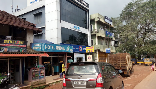 HDFC Bank ATM, Tharif Bldg, Calicut Rd, Malappuram, Kerala 676121, India, Private_Sector_Bank, state KL