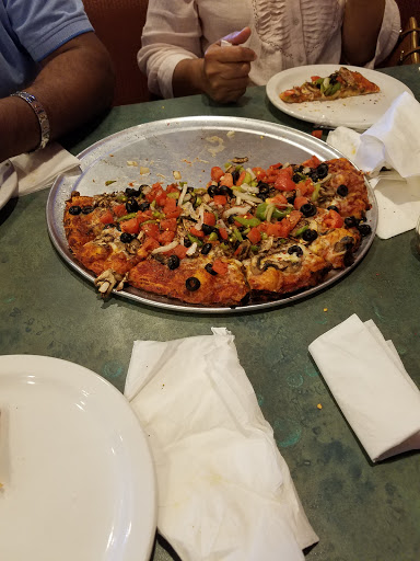 Pizza Restaurant «Round Table Pizza», reviews and photos, 1278 Stabler Ln, Yuba City, CA 95993, USA