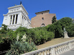 You can see the side of the Vittorio as well as the front of the Santa Maria church You can see the side of the Vittorio as well as the front of the Santa Maria church