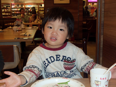 和乾兒子在鼎泰豐吃午餐