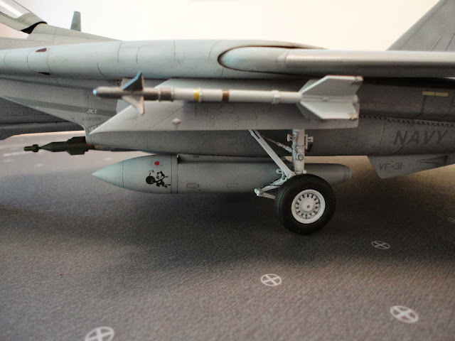 Hobby Boss 1/48 F-14D VF-31 'Tomcatters' (80368) DSC02586
