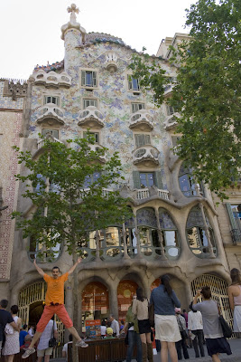Salto frente a la Casa Batlló