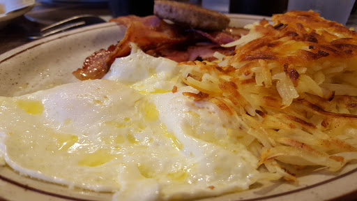 Breakfast Restaurant «Beacon Restaurant», reviews and photos, 909 E Douglas Ave, Wichita, KS 67202, USA