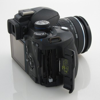 Olympus E-520