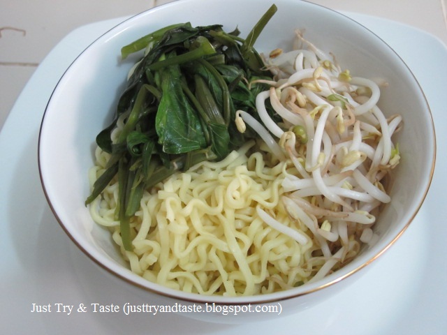 Resep Mie Kangkung - Mie Kuah yang Segar & Sehat  Just 