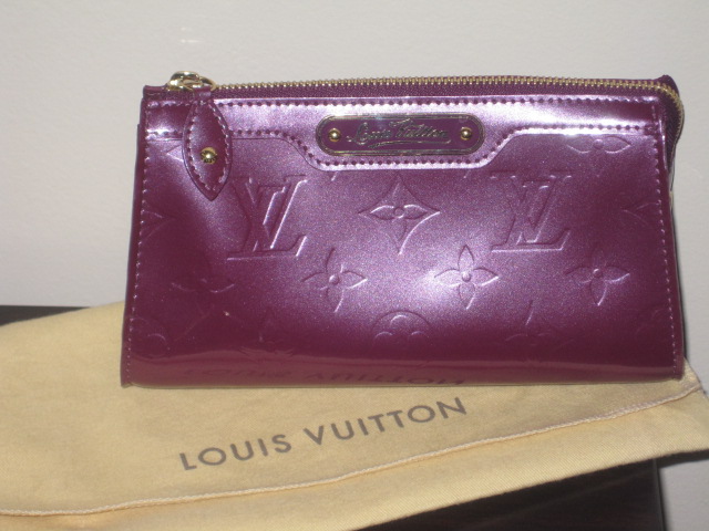 Mom&#39;s Got a Brand New Bag: My new Louis Vuitton cosmetic bag!