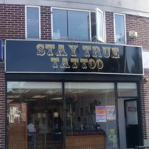 Stay true tattoo studio logo