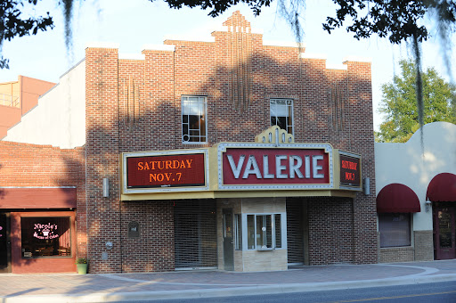 Movie Theater «Valerie Theatre», reviews and photos, 207 Courthouse