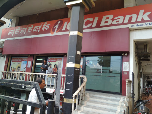 ICICI Bank Arrah - Branch & ATM, Hospital Road, Apoorva Tower, Opp Sadar Hospital, Arrah, Bihar 802301, India, Educational_Loan_Agency, state BR