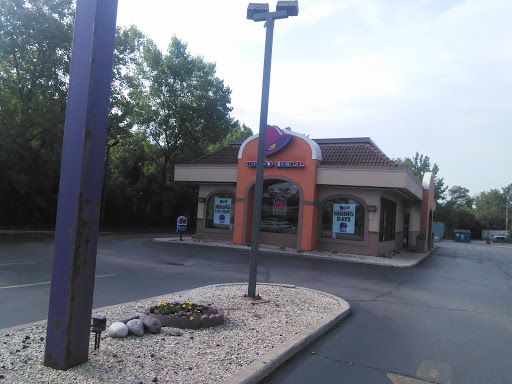 Mexican Restaurant «Taco Bell», reviews and photos, 7601 W 111th St, Palos Hills, IL 60465, USA