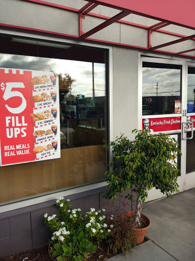 Fast Food Restaurant «KFC», reviews and photos, 24541 Trabuco Rd, Lake Forest, CA 92630, USA