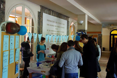 On déguste de bons cupcakes à la Fondation des Etats-Unis