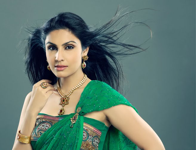 model divya parameshwaran shoot latest photos