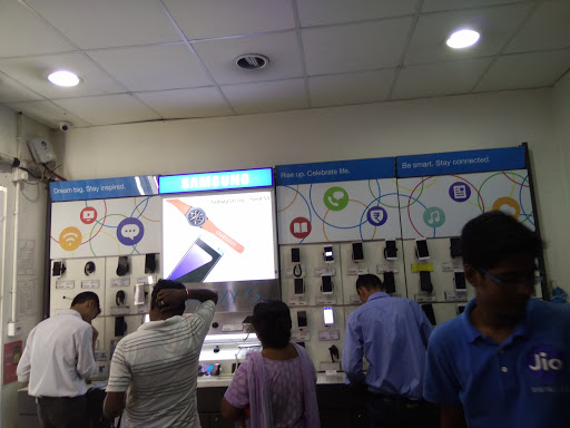 Reliance Digital Xpress Mini, 88-D, Netaji Subhash Chandra Bose Rd, Azadgarh, Regent Park, Kolkata, West Bengal 700040, India, Electronics_Retail_and_Repair_Shop, state WB