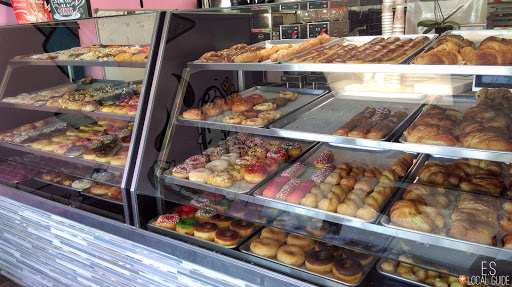 Donut Shop «Mimi’s Donuts & Ice Cream», reviews and photos, 4000 University Pkwy #4012, San Bernardino, CA 92407, USA