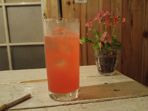 下北かどっかのカフェ