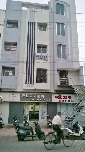 Plezer Color Lab, 37, Plezer House, Behind S.T. Bus Station, Karanpara, Rajkot, Gujarat 360001, India, Photography_Studio, state GJ