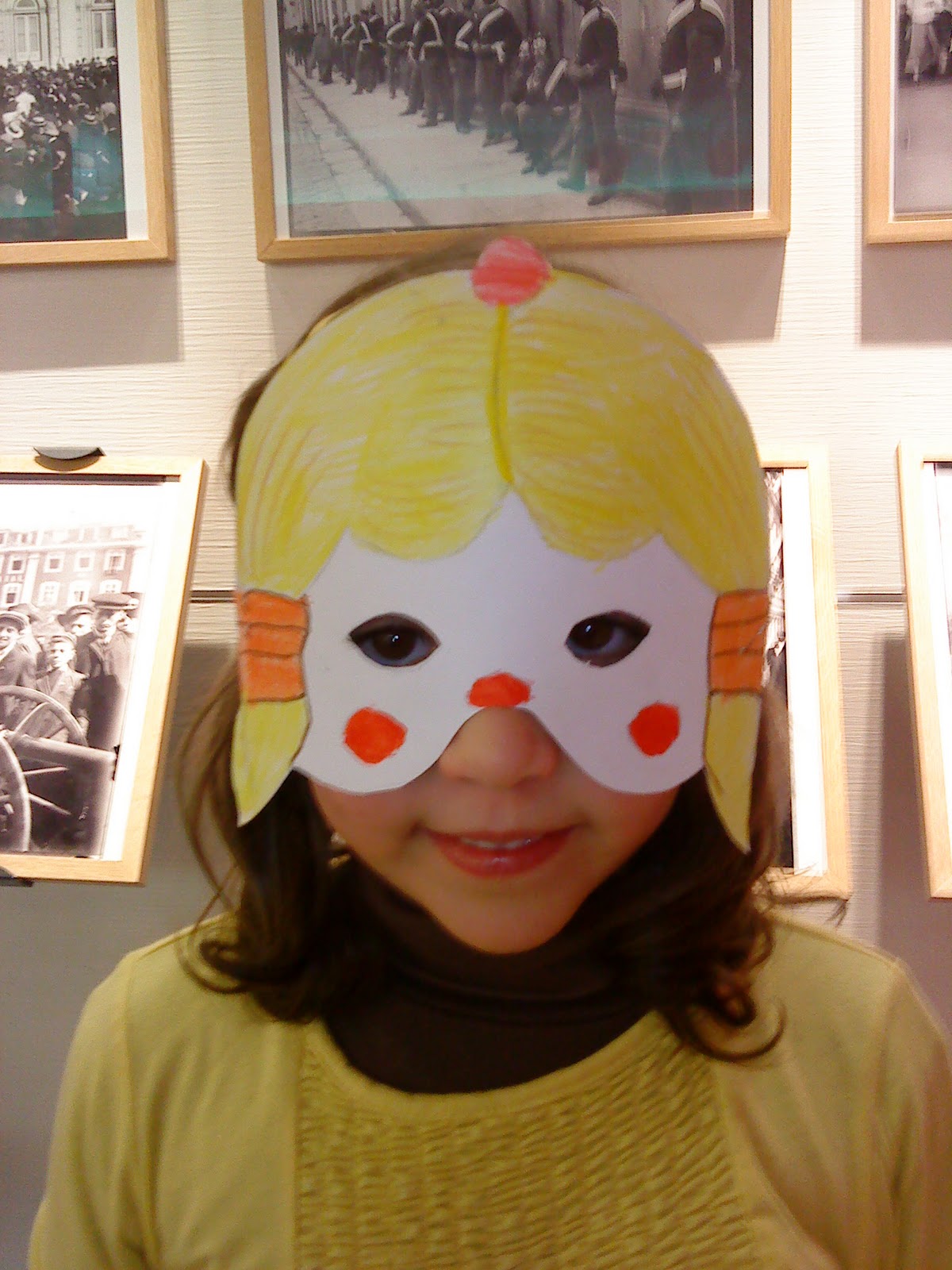 Comboio de Fantasias Máscaras de Carnaval