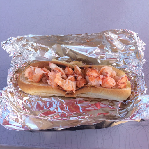 Seafood Restaurant «Lobster Shack», reviews and photos, 7 Indian Neck Ave, Branford, CT 06405, USA