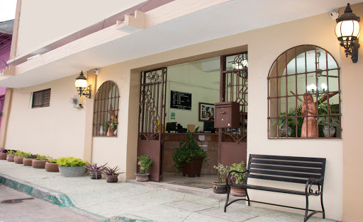 Hotel Cervantino Tapachula, Centro 6, Centro, 30700 Tapachula de Córdova y Ordoñez, Chis., México, Hostal | CHIS