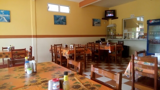 Los Reyes, Calle 25 27, Acalán, 24330 Candelaria, Camp., México, Restaurante de comida para llevar | CAMP