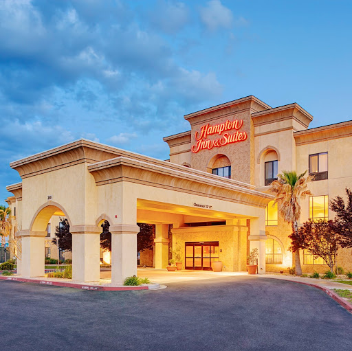 Hampton Inn & Suites Lancaster