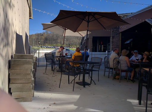 Restaurant «Mountain Pie Company», reviews and photos, 3522 Teays Valley Road A, Hurricane, WV 25526, USA