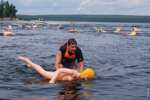 Испытай резиновую бабу на прочность. Bubble Baba Challenge 2011. 