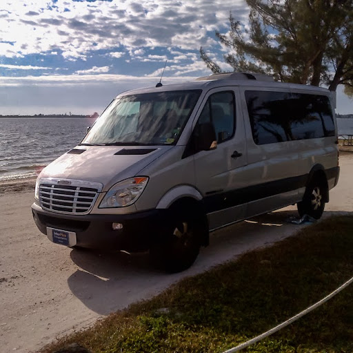 Orlando Airport Transportation - InterPlex Destination Services logo