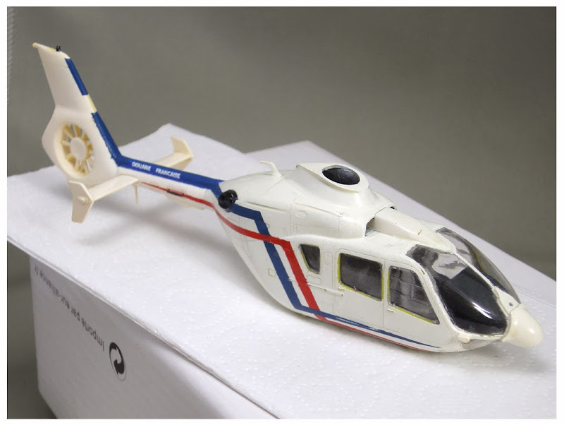 Eurocopter EC135 Douanes Françaises 1/72 - Page 3 DSC08264