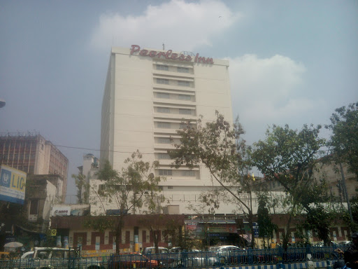 Chowringhee Camera Stores, No. 10, 10, Chowringhee Rd, New Market Area, Dharmatala, Taltala, Kolkata, West Bengal 700013, India, Photography_Shop, state WB