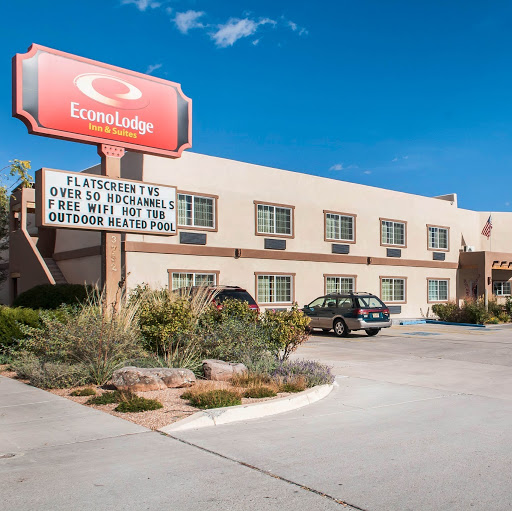 Econo Lodge Inn & Suites logo