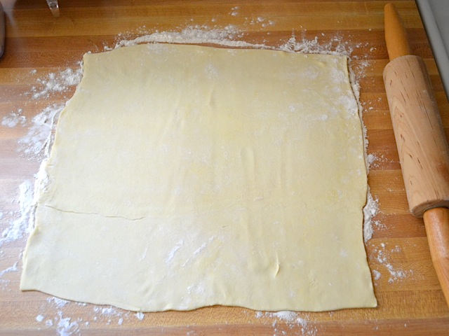 roll pastry dough