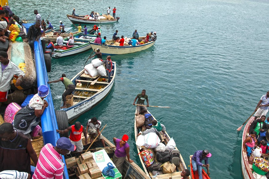 Aventuras no lago Malawi a bordo do ILALA FERRY (tudo que precisa de saber) | Malawi