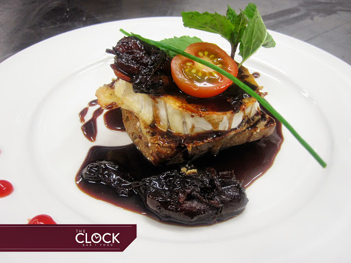 THE CLOCK bar & food