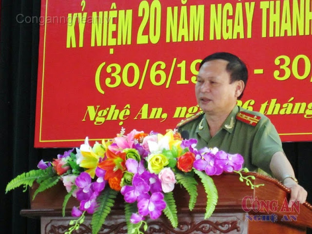 Đại tá Nguyễn Đình Dung, Phó Giám đốc Công an tỉnh phát biểu tại buổi gặp mặt