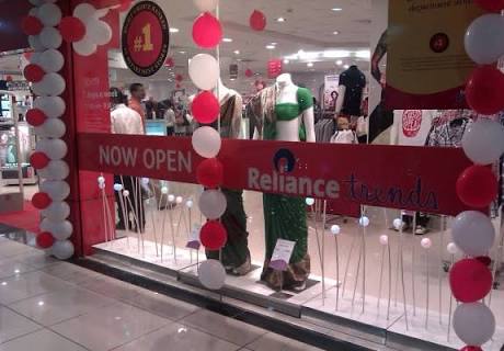 Reliance Trends, 1st Floor, Empress City Mall, FF-139, Sir Bezonji Mehta Road, Near Gandhi Sagar Lake,Cotten Market, Nagpur, Maharashtra 440018, India, Mobile_Phone_Shop, state MH