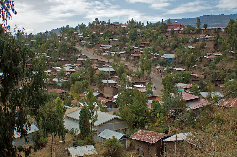 LALIBELA DOS: HOSPITAL-PULGAS DE NEAKUTO LEAB - ETIOPIA NORTE: ABISINIA. IGLESIAS RUPESTRES. NILO. CIUDADES IMPERIALES (17)