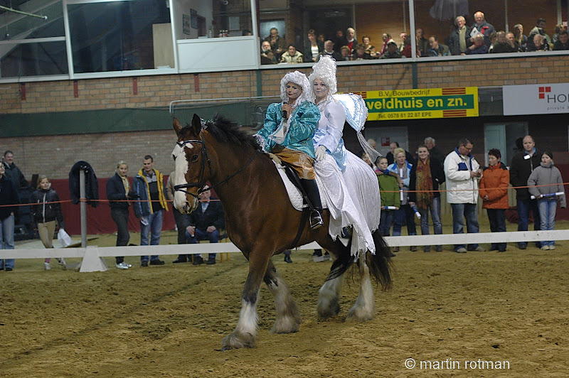 Oefenavond Keuring 2-jarige tuigpaarden en Friesen - www ...