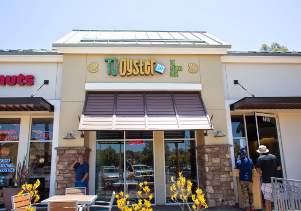 photo of the outside of TJ Oyster Bar