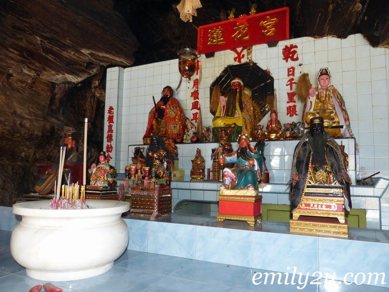 Lotus Flower Cave Temple