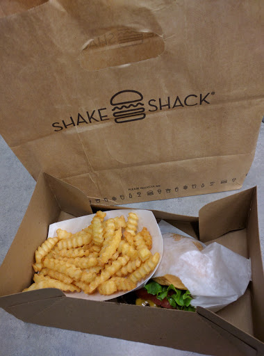 Hamburger Restaurant «Shake Shack», reviews and photos, JFK International Airport Terminal 4 Gate B23 & B37, Jamaica, NY 11430, USA
