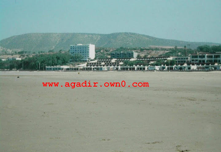 شاطئ اكادير قبل وبعد الزلزال سنة 1960 Dfgfd