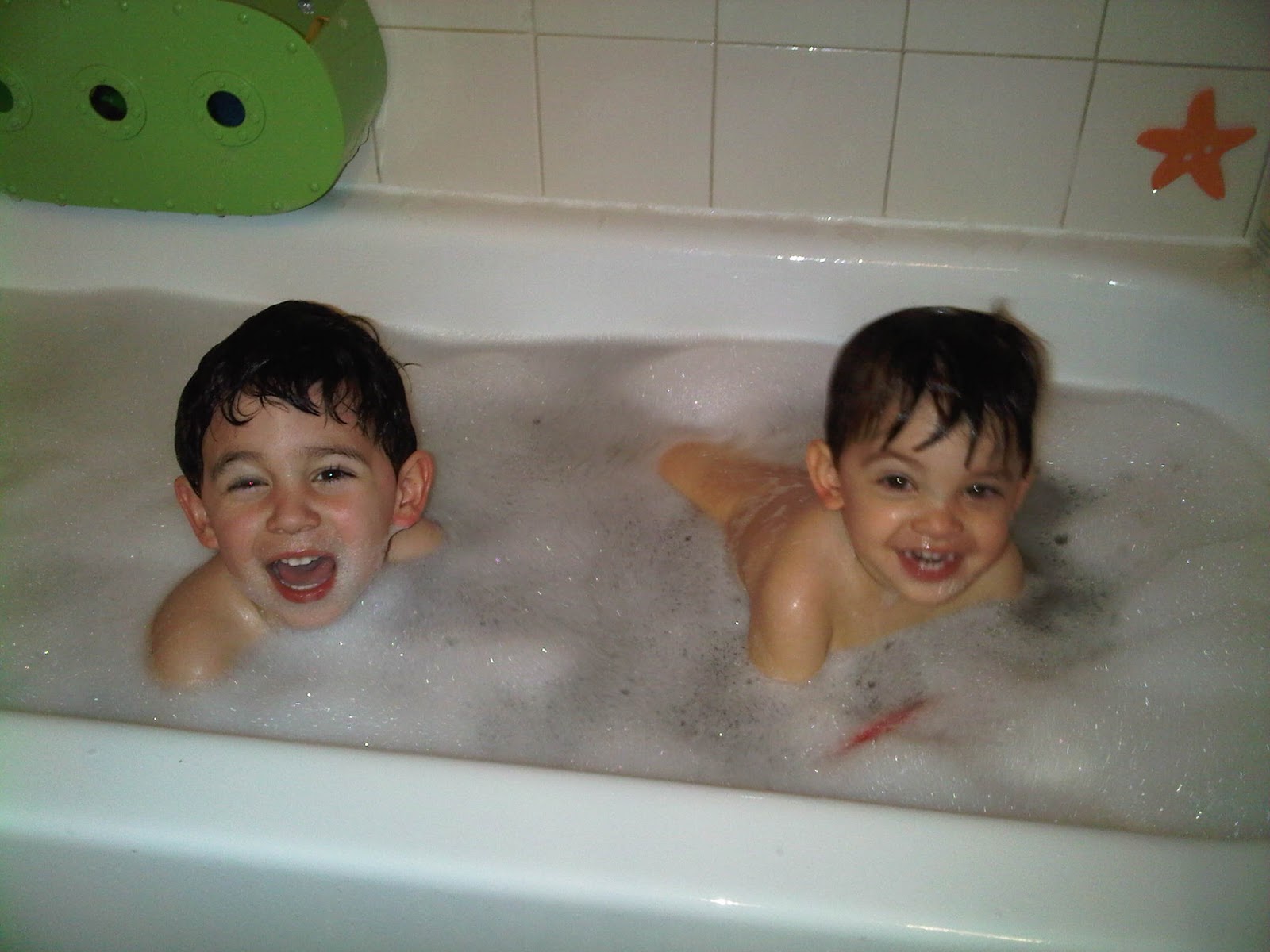 Moments with Mari Belle: Bath Time