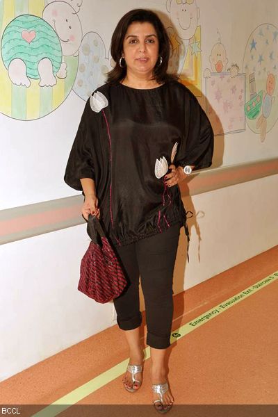 Famous director and choreograher Farah Khan during Bhavna Jasra's 'First Impression' gallery launch, held at Kokilaben Ambani Hospital in Mumbai on February 1, 2013. (Pic: Viral Bhayani)