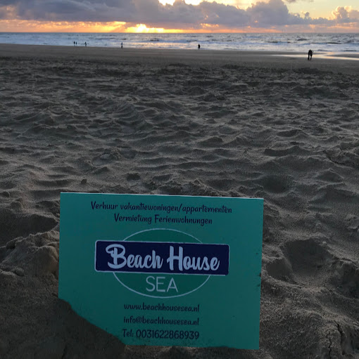 Beachhousesea