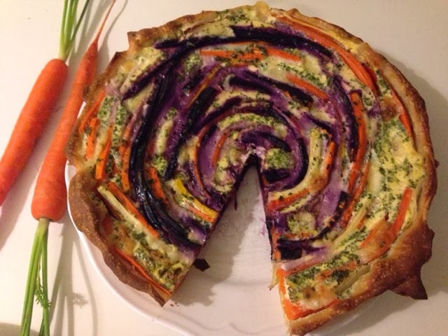 olles *Himmelsglitzerdings*: Bunte Möhren-Mozzarella Quiche