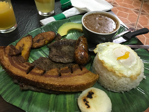 Colombian Restaurant «Rincon Montanero Restaurant & Bakery», reviews and photos, 156 S Semoran Blvd, Azalea Park, FL 32807, USA