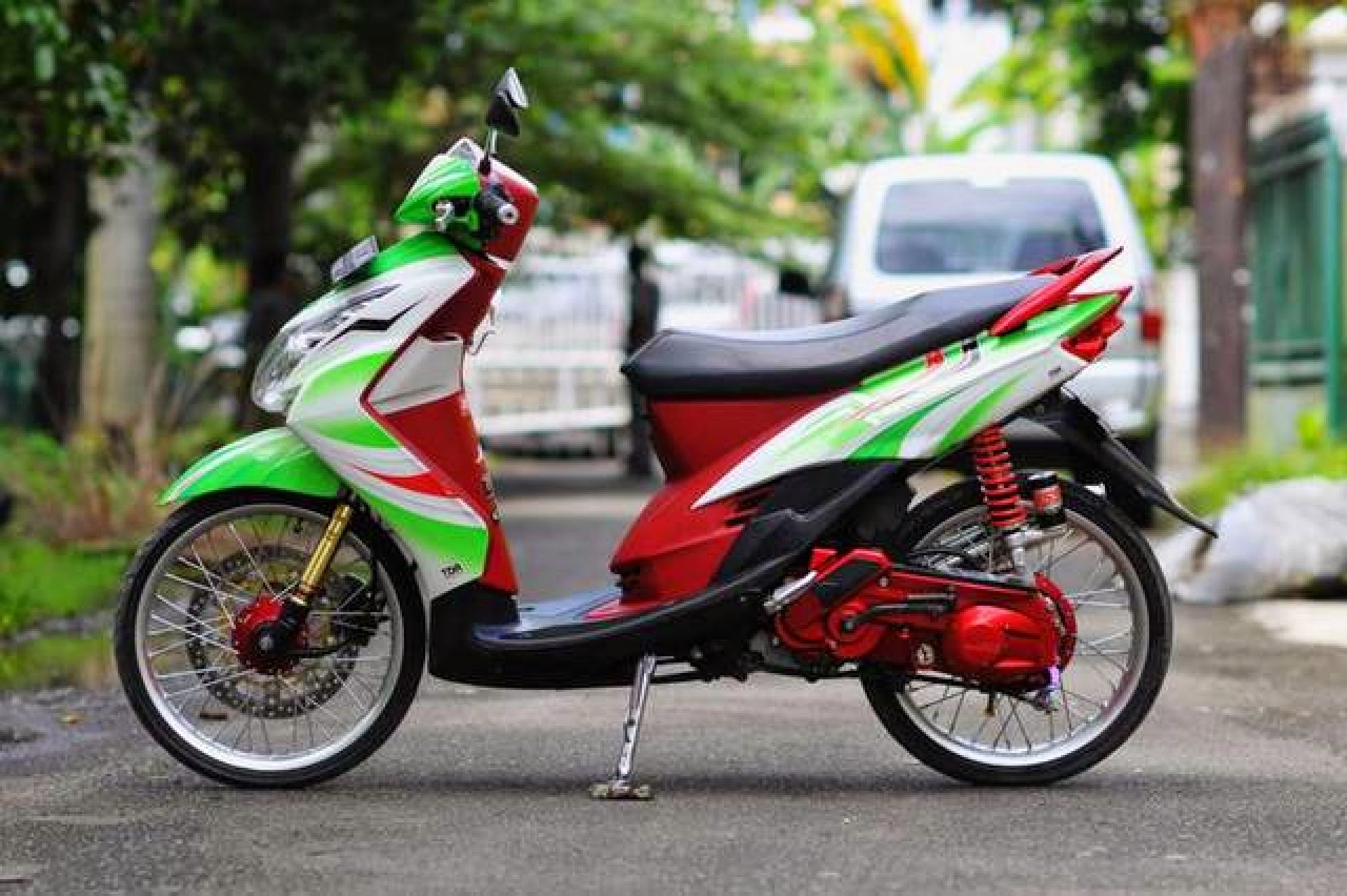 Yamaha Fino Modifikasi Velg 17